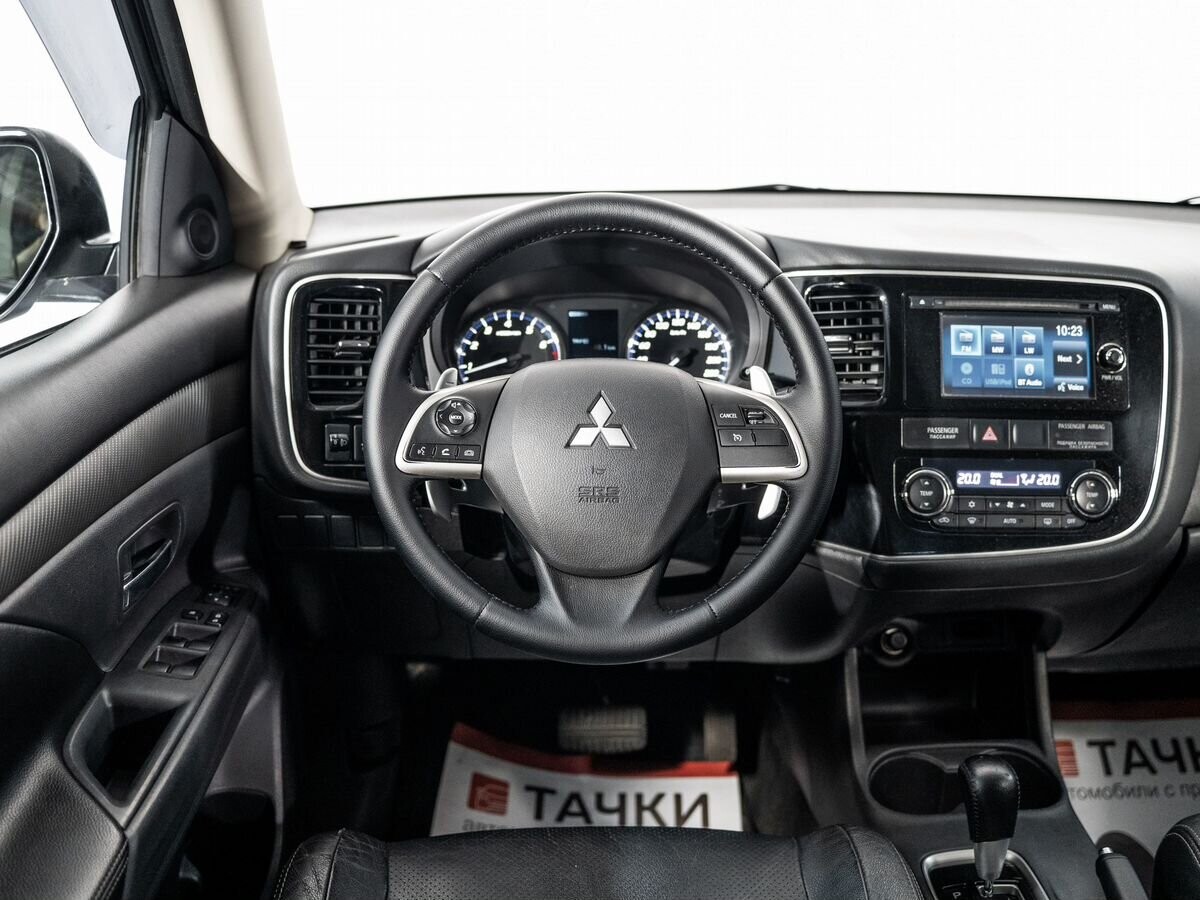 Mitsubishi Outlander 2012 - фото автомобиля
