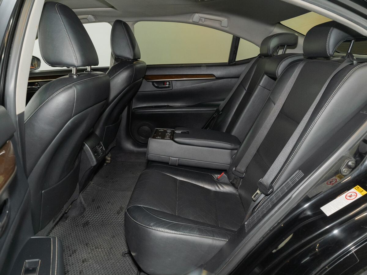 Lexus ES 2015 - фото автомобиля