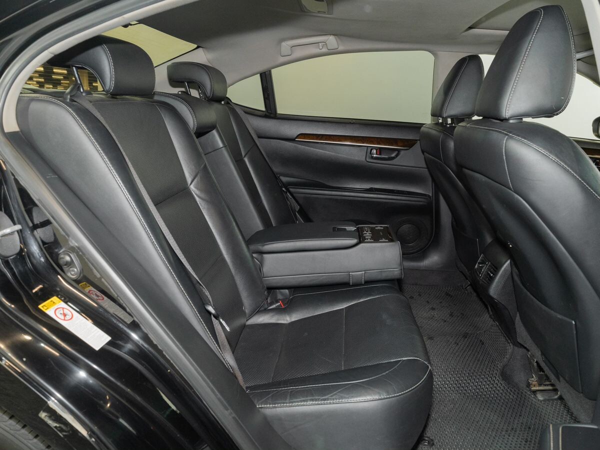 Lexus ES 2015 - фото автомобиля