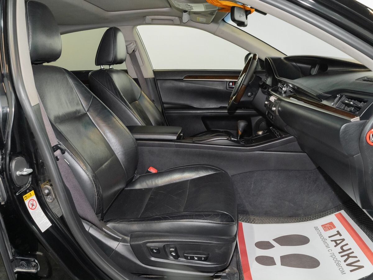 Lexus ES 2015 - фото автомобиля