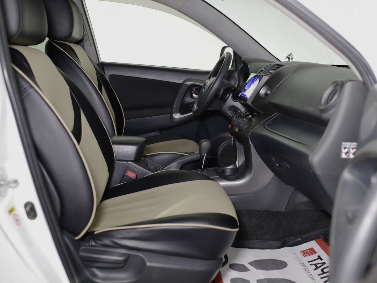 Toyota RAV4 2012 - фото автомобиля