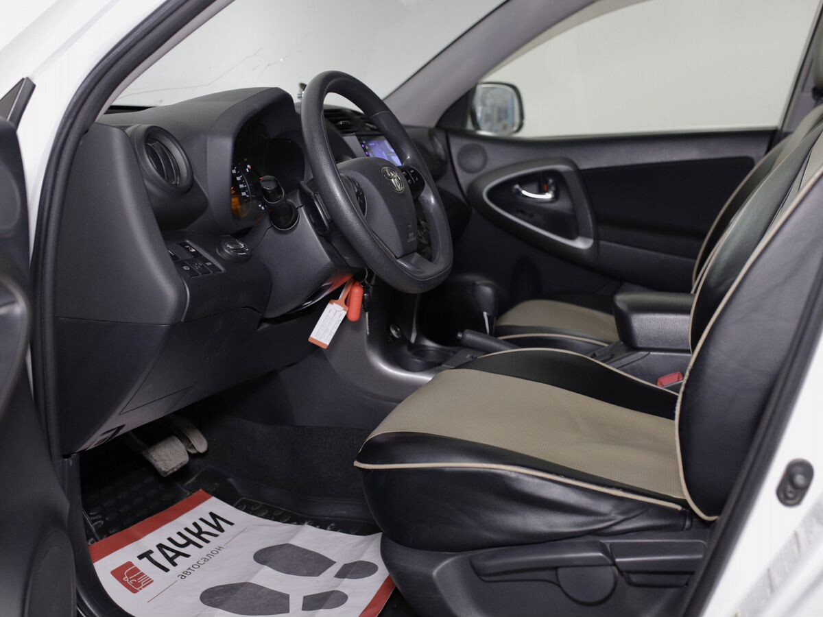Toyota RAV4 2012 - фото автомобиля
