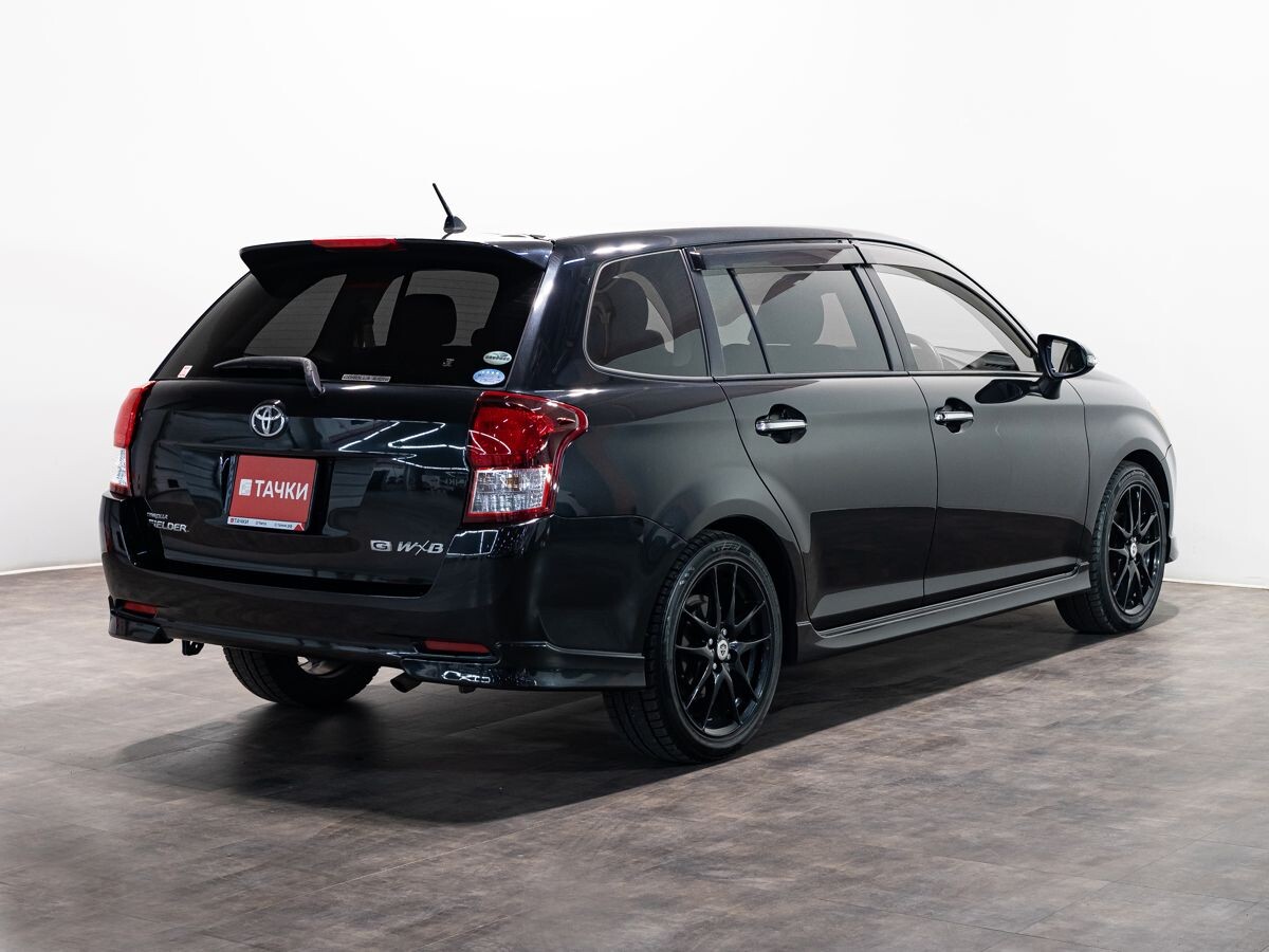 Toyota Corolla 2013 - фото автомобиля