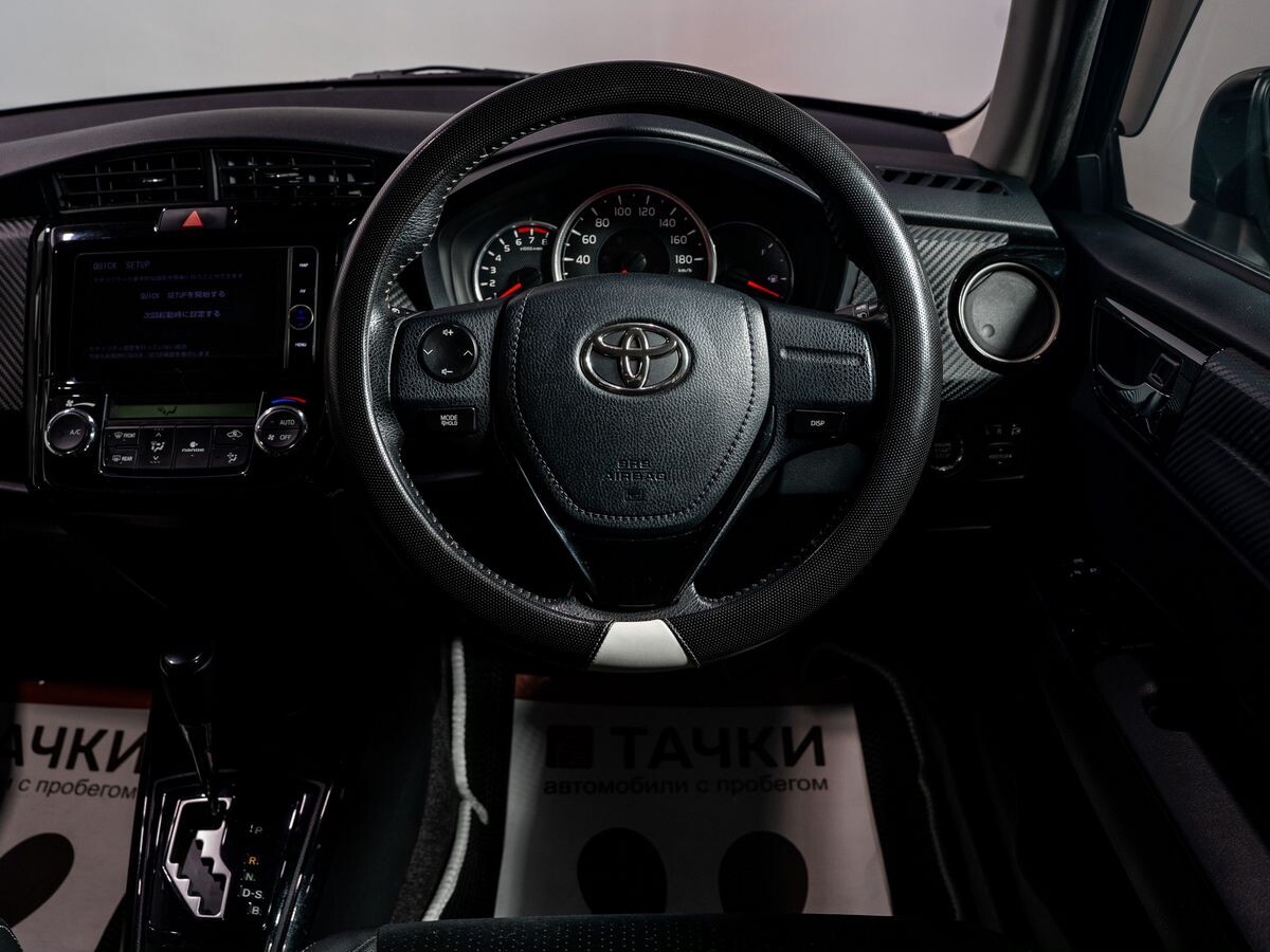 Toyota Corolla 2013 - фото автомобиля