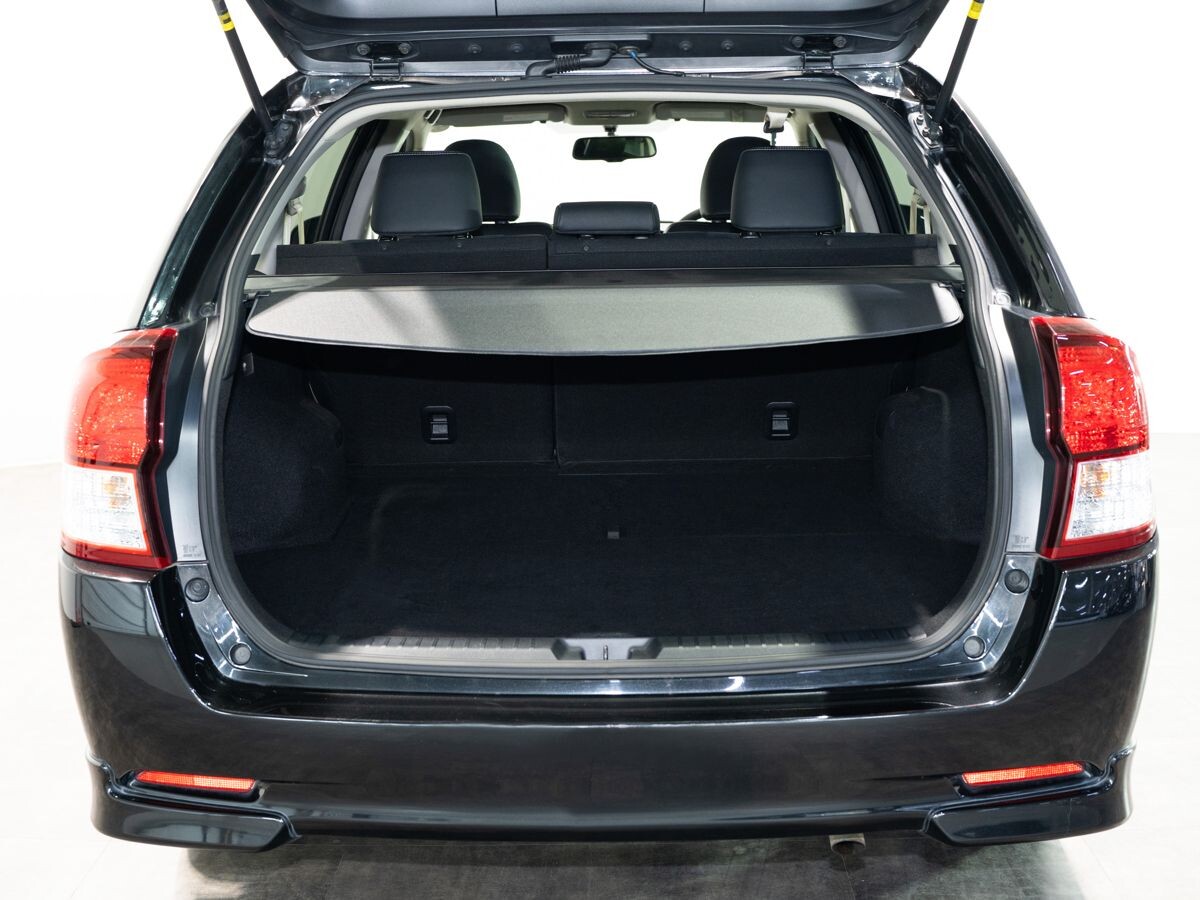 Toyota Corolla 2013 - фото автомобиля