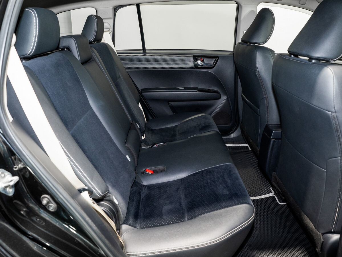 Toyota Corolla 2013 - фото автомобиля