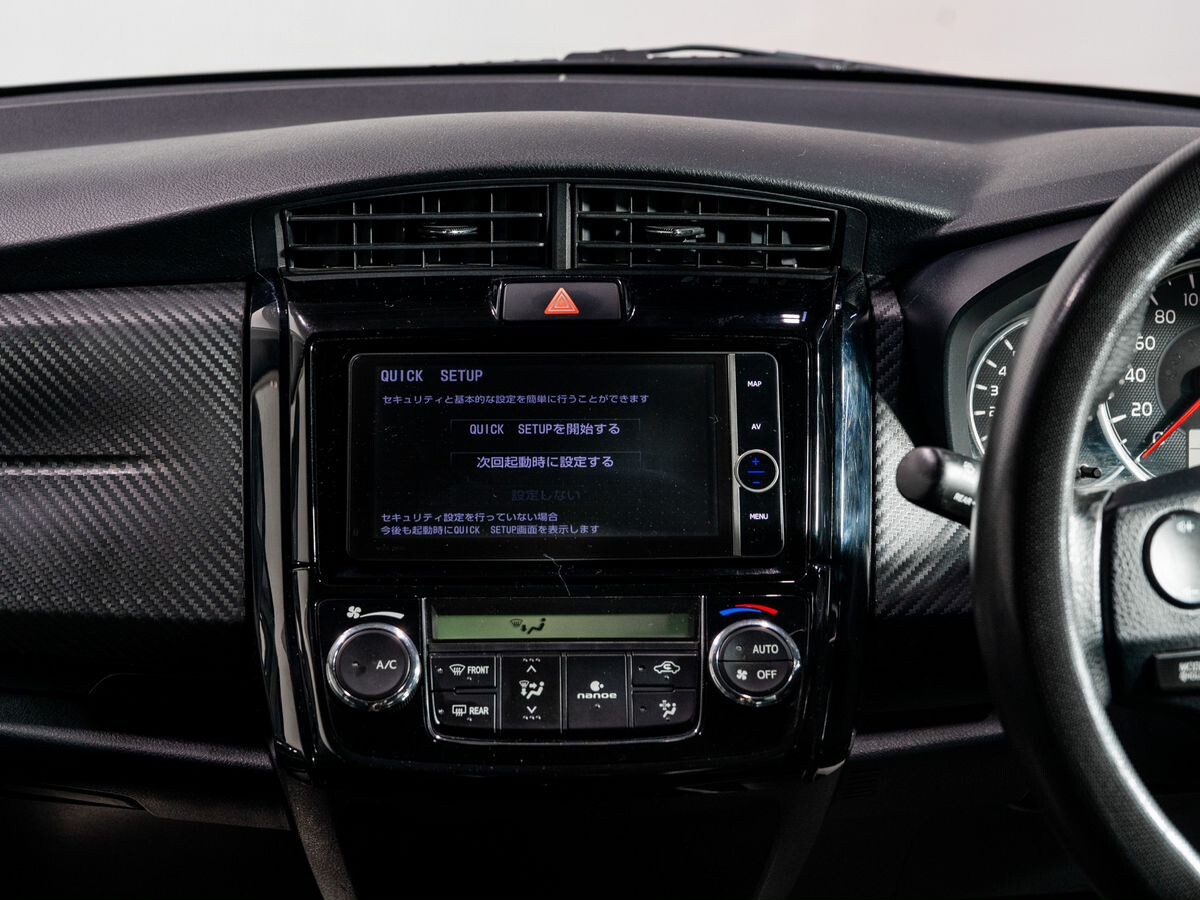 Toyota Corolla 2013 - фото автомобиля