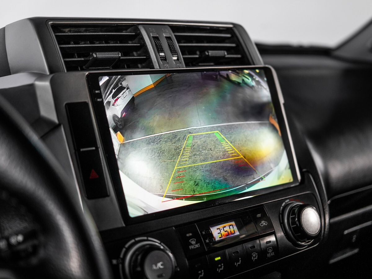 Toyota Land Cruiser Prado 2013 - фото автомобиля