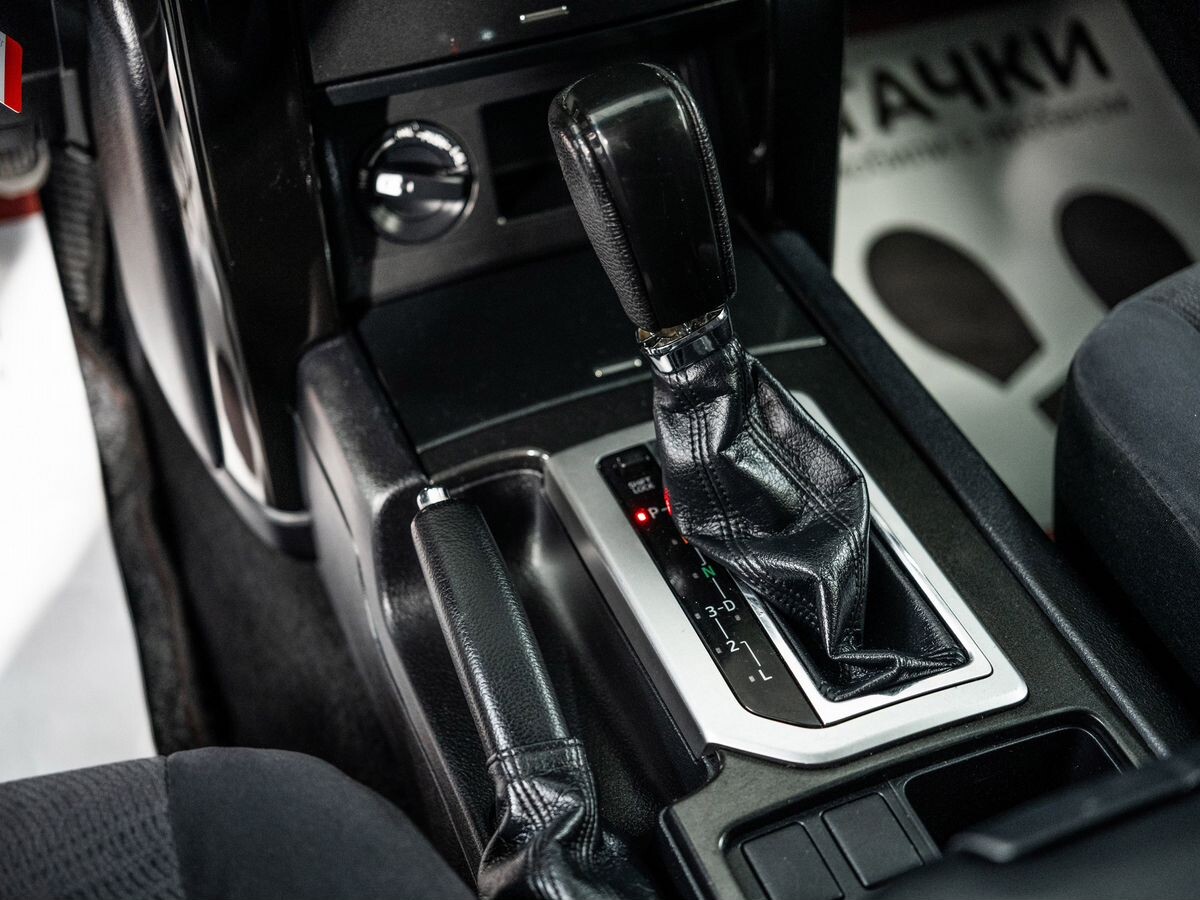 Toyota Land Cruiser Prado 2013 - фото автомобиля