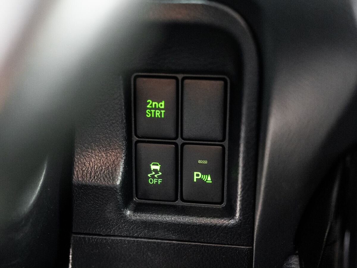 Toyota Land Cruiser Prado 2013 - фото автомобиля