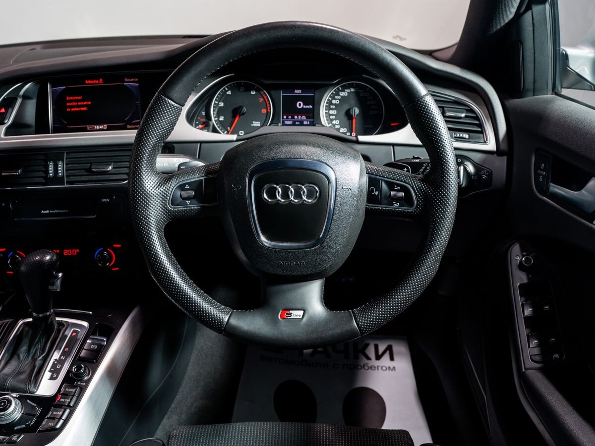 Audi A4 2011 - фото автомобиля