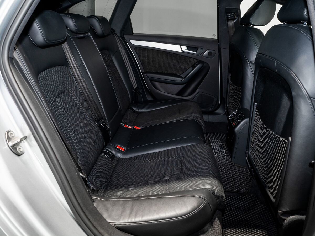 Audi A4 2011 - фото автомобиля