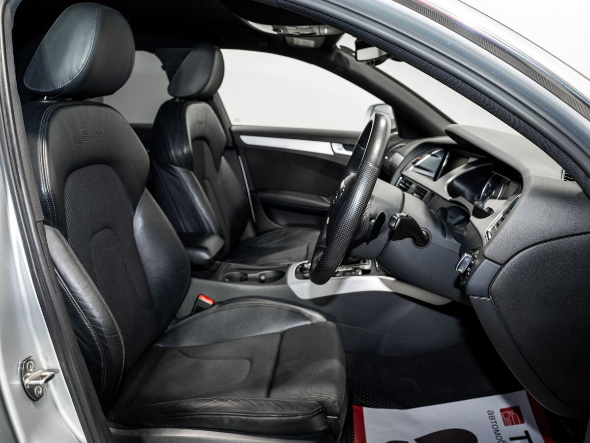 Audi A4 2011 - фото автомобиля