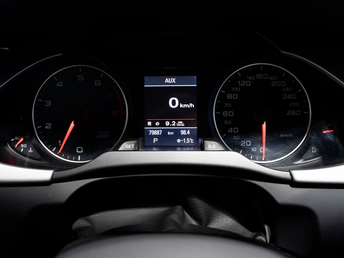 Audi A4 2011 - фото автомобиля