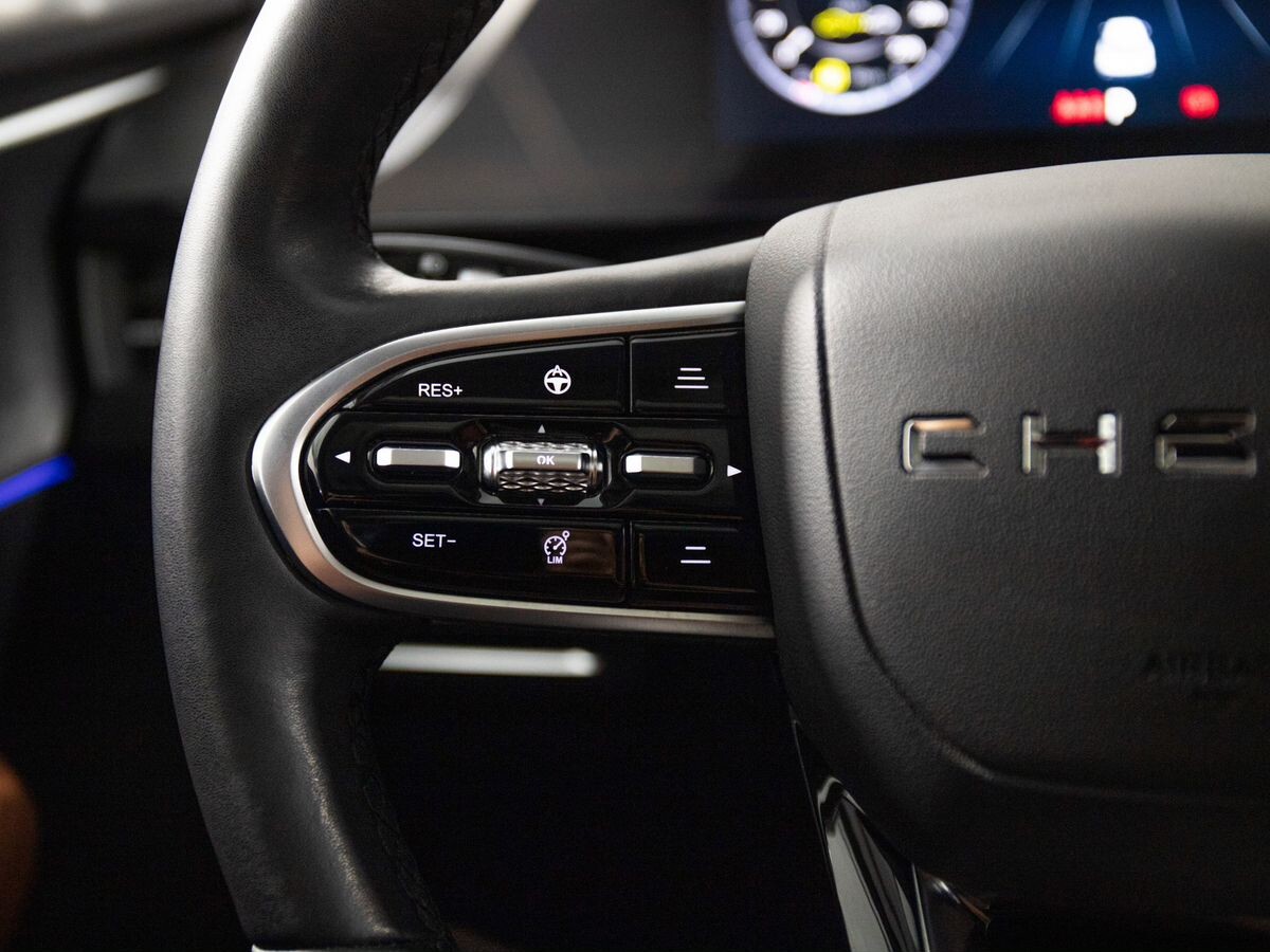 Omoda C5 2022 - фото автомобиля