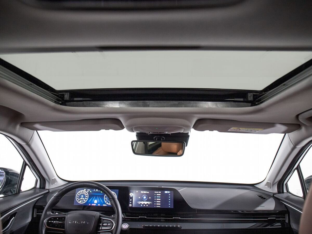 Omoda C5 2022 - фото автомобиля