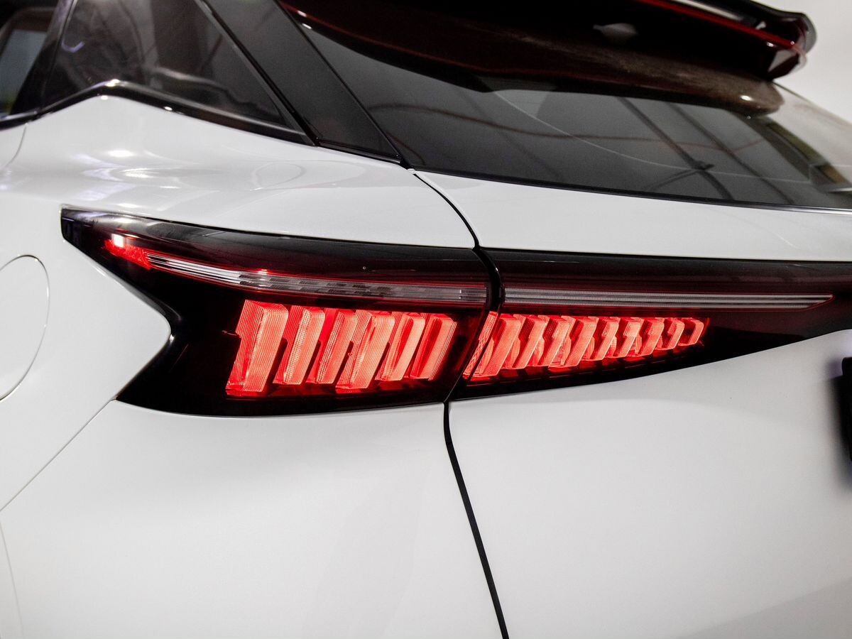 Omoda C5 2022 - фото автомобиля