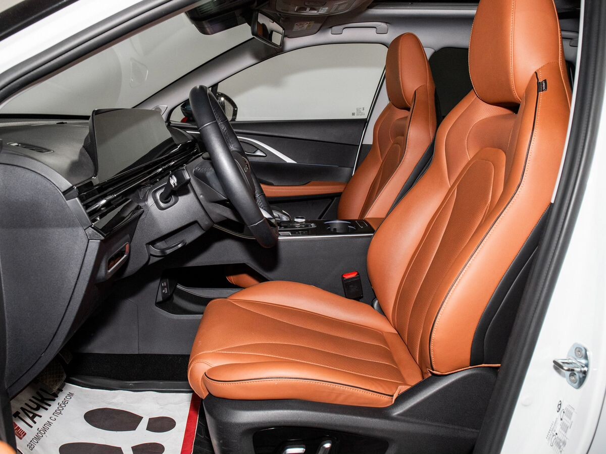 Omoda C5 2022 - фото автомобиля