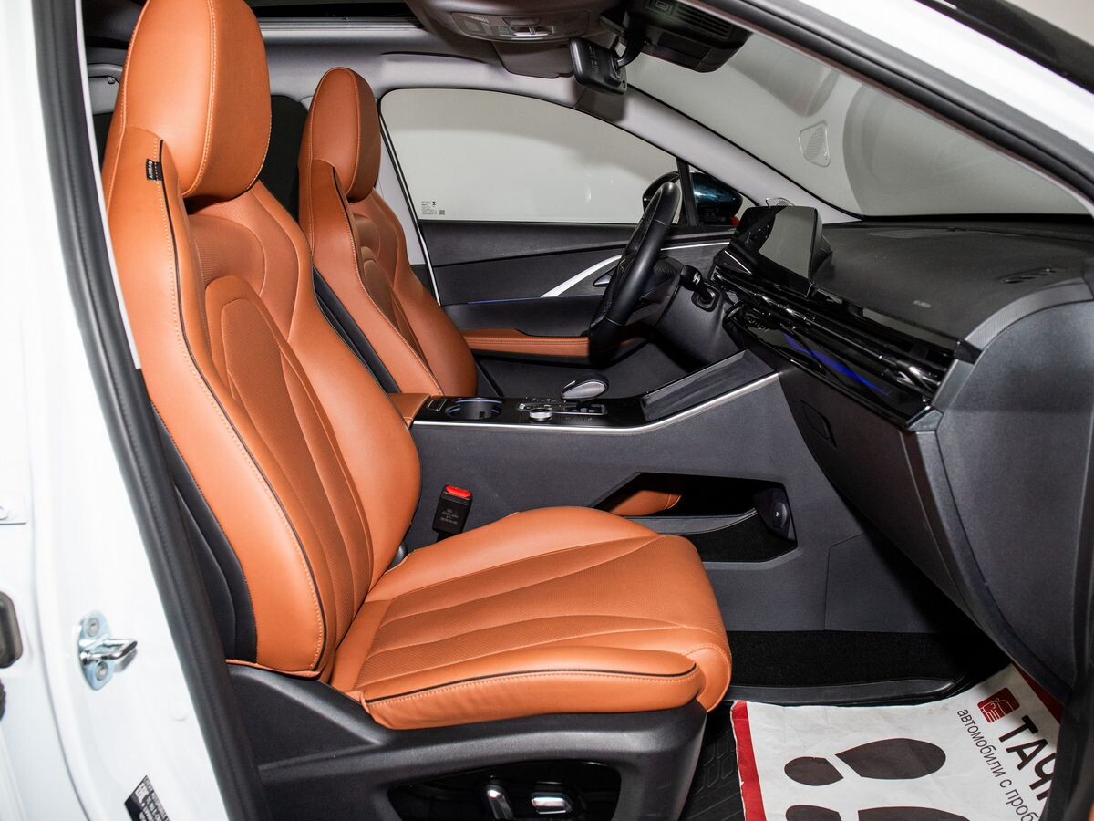 Omoda C5 2022 - фото автомобиля