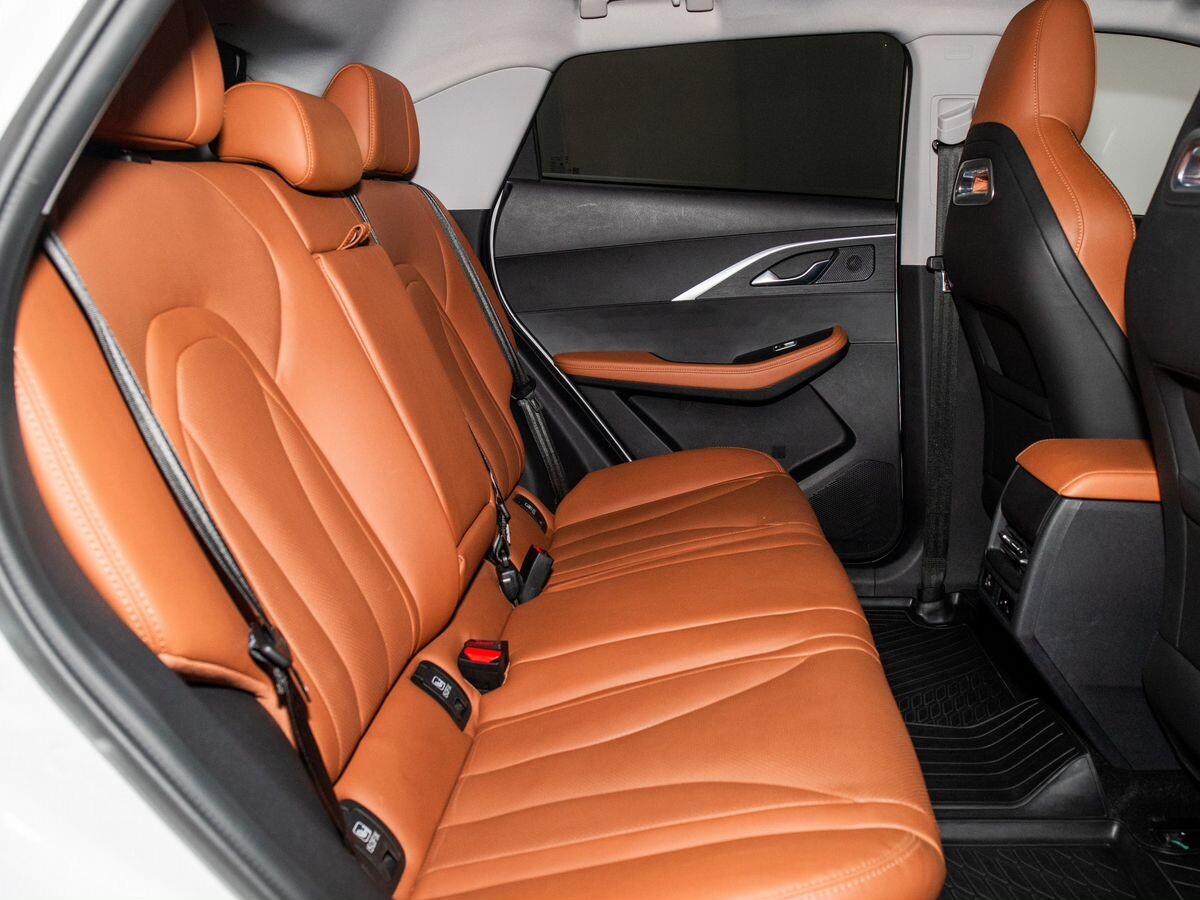 Omoda C5 2022 - фото автомобиля