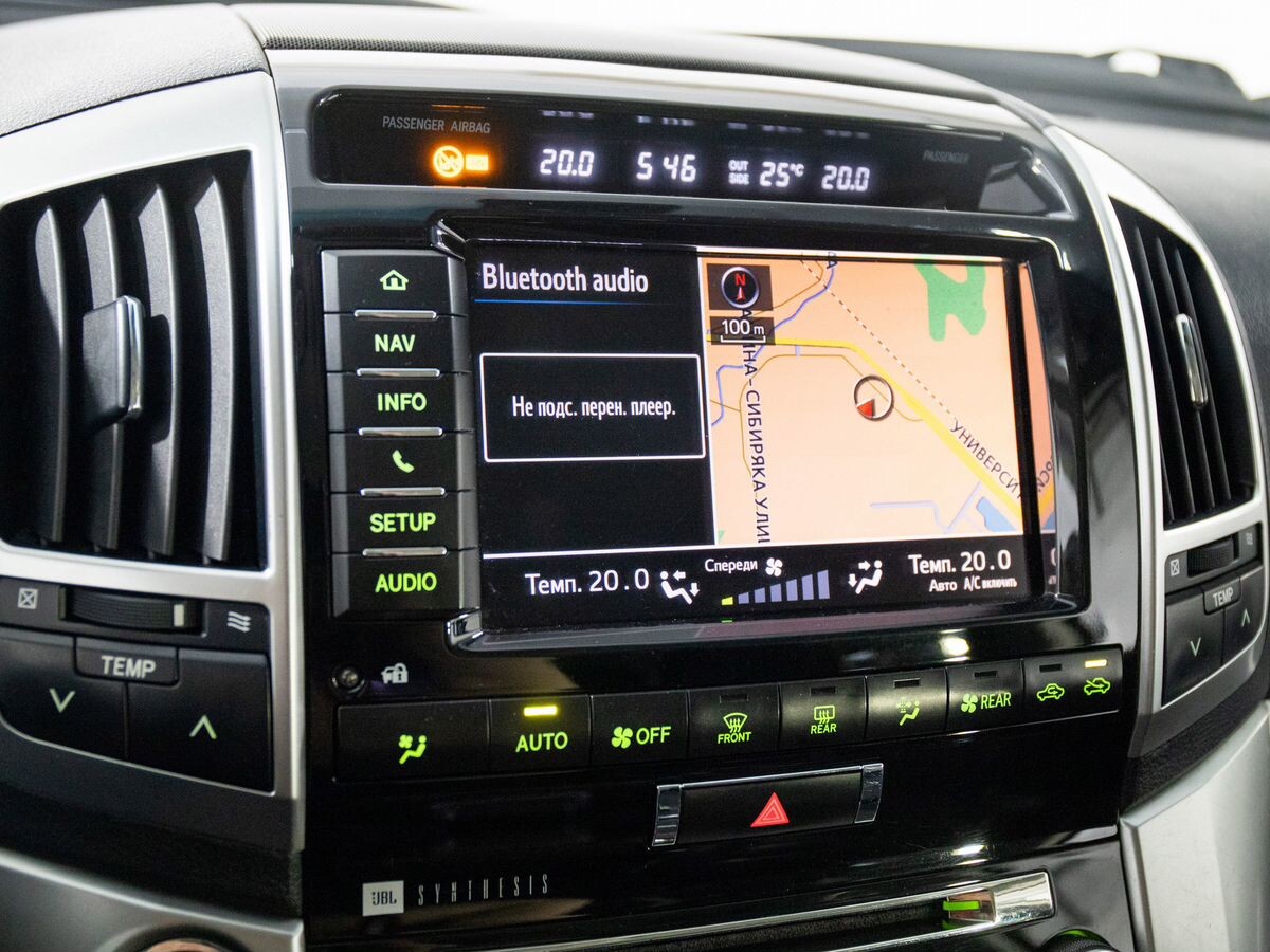 Toyota Land Cruiser 2012 - фото автомобиля