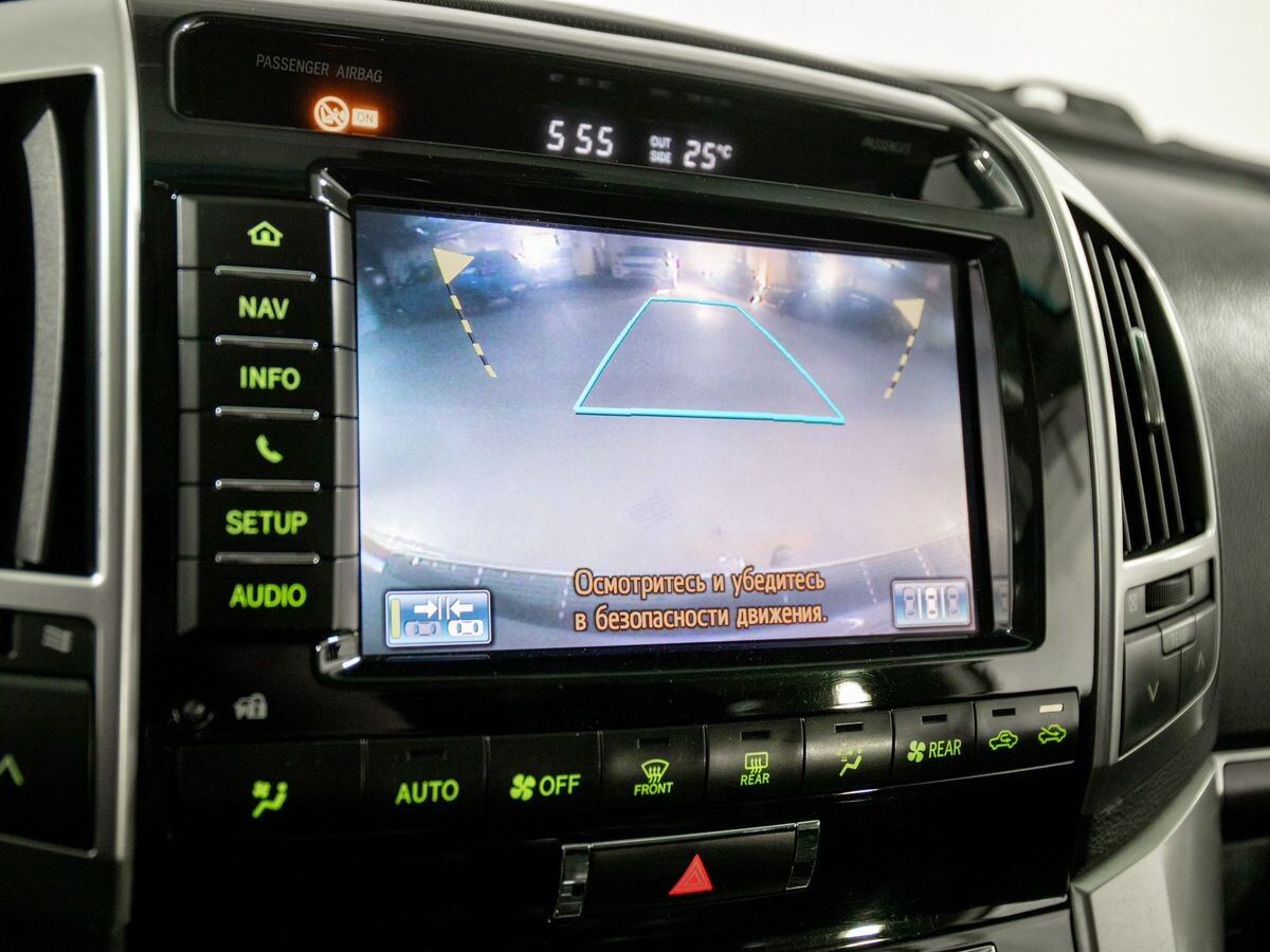 Toyota Land Cruiser 2012 - фото автомобиля