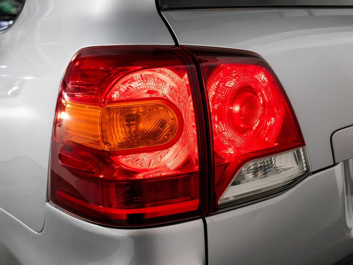 Toyota Land Cruiser 2012 - фото автомобиля