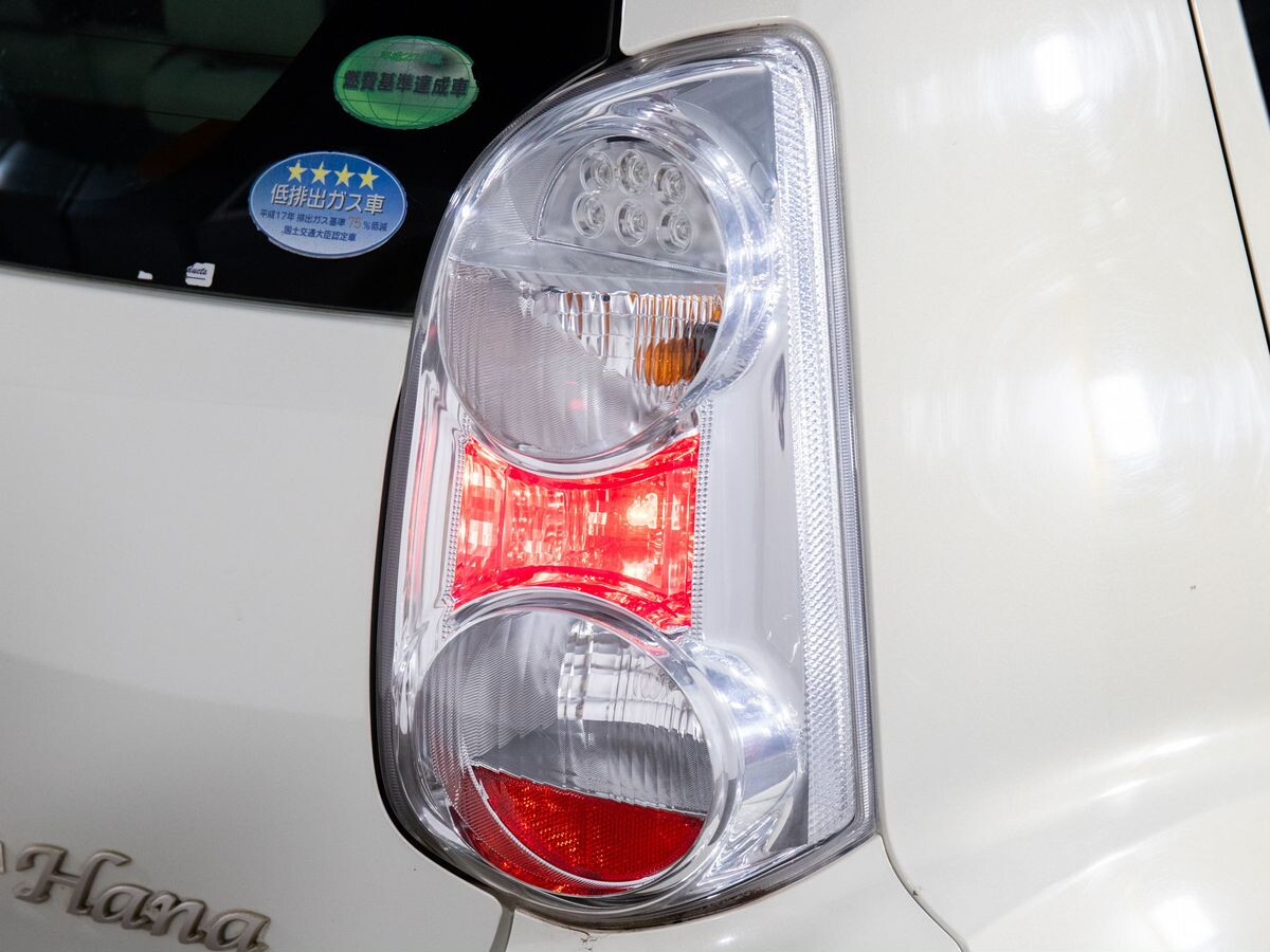 Toyota Passo 2013 - фото автомобиля