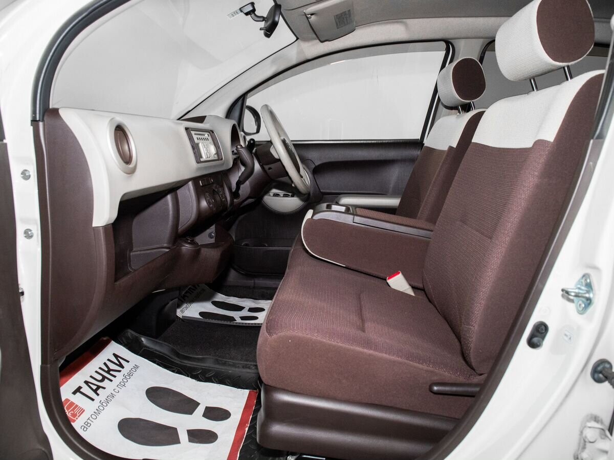 Toyota Passo 2013 - фото автомобиля