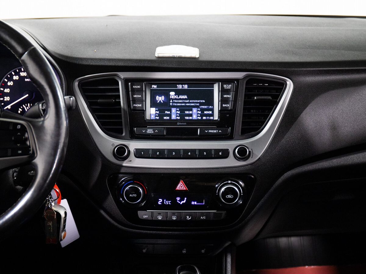 Hyundai Solaris 2017 - фото автомобиля