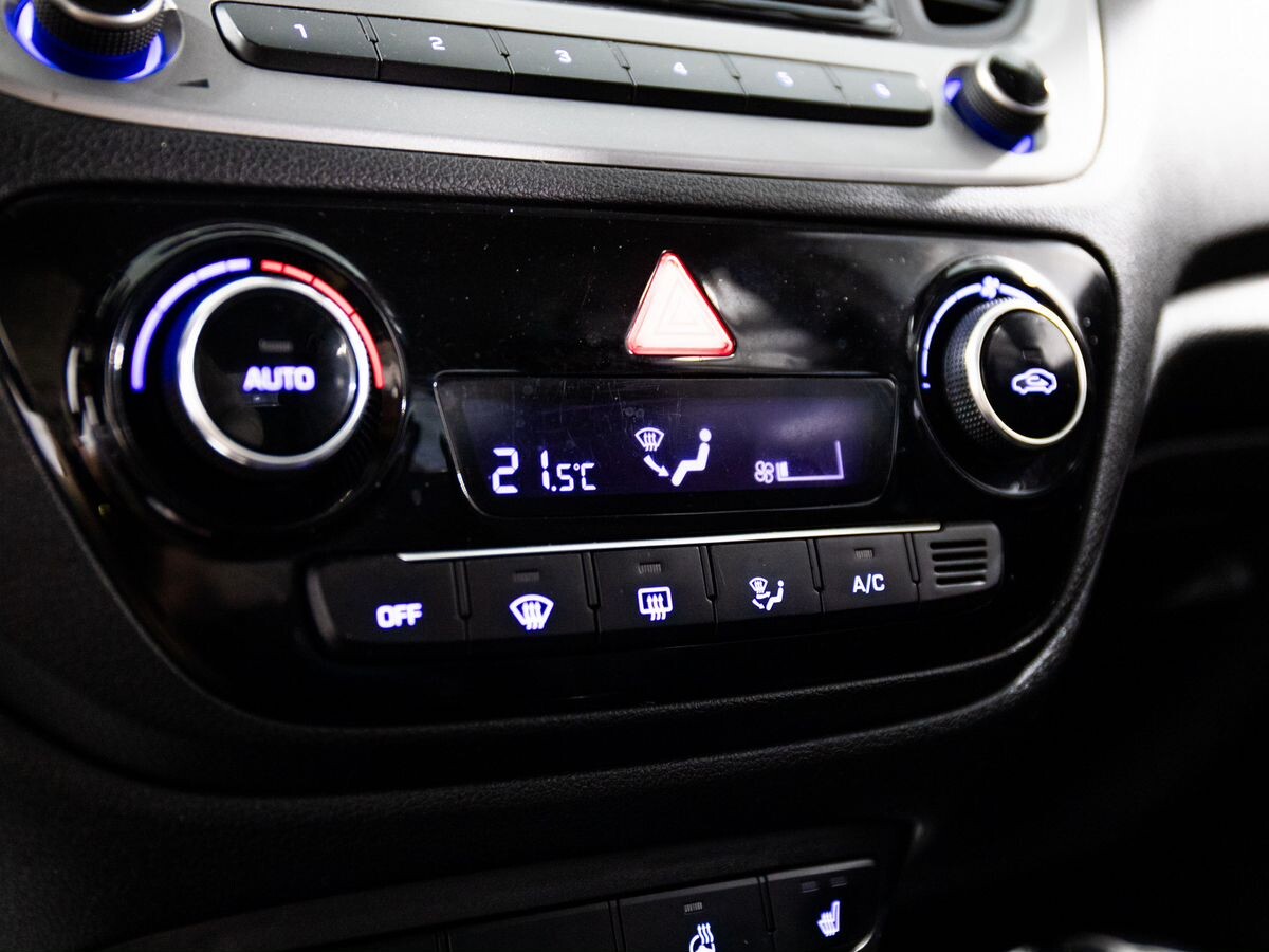 Hyundai Solaris 2017 - фото автомобиля