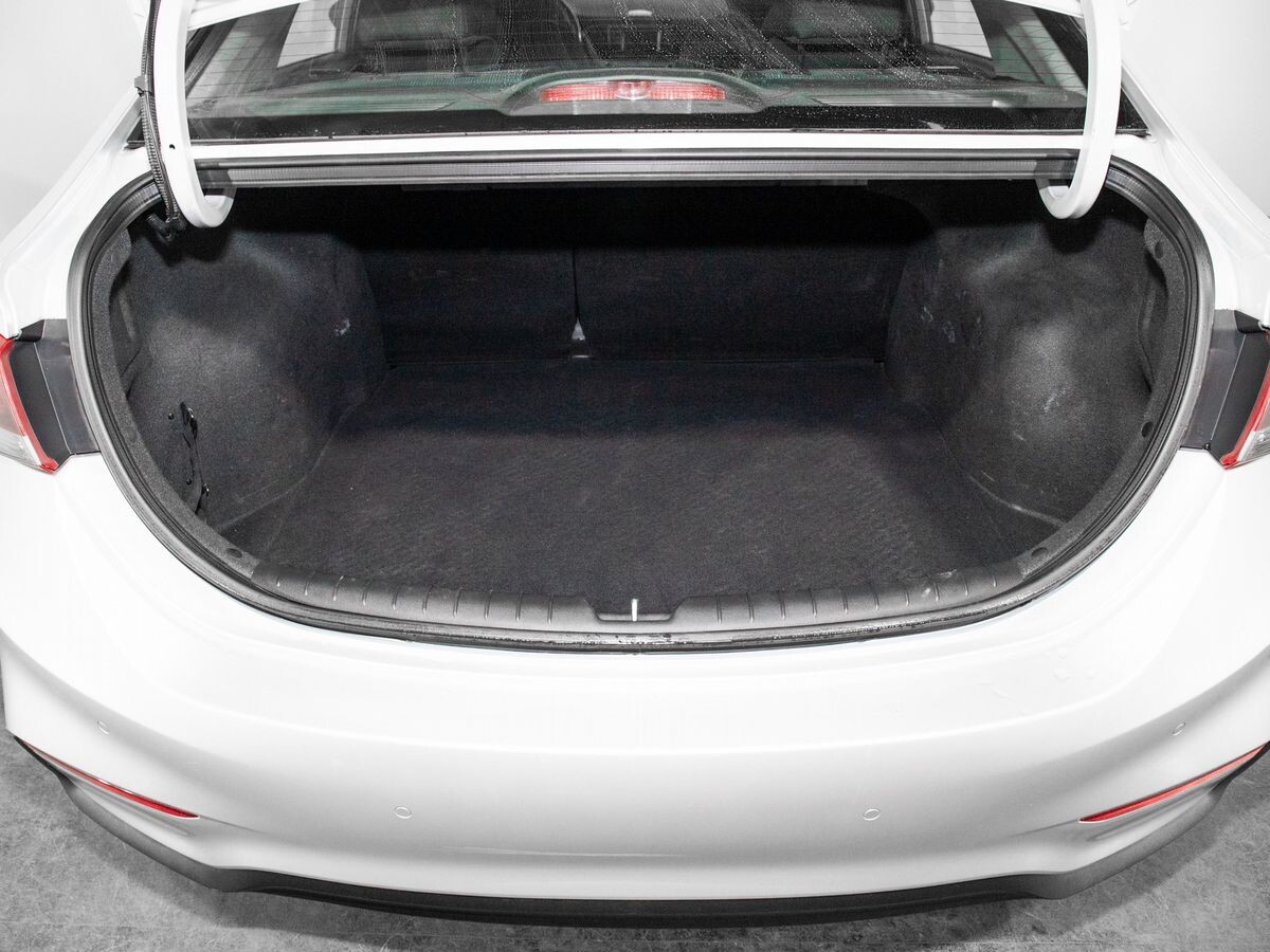 Hyundai Solaris 2017 - фото автомобиля