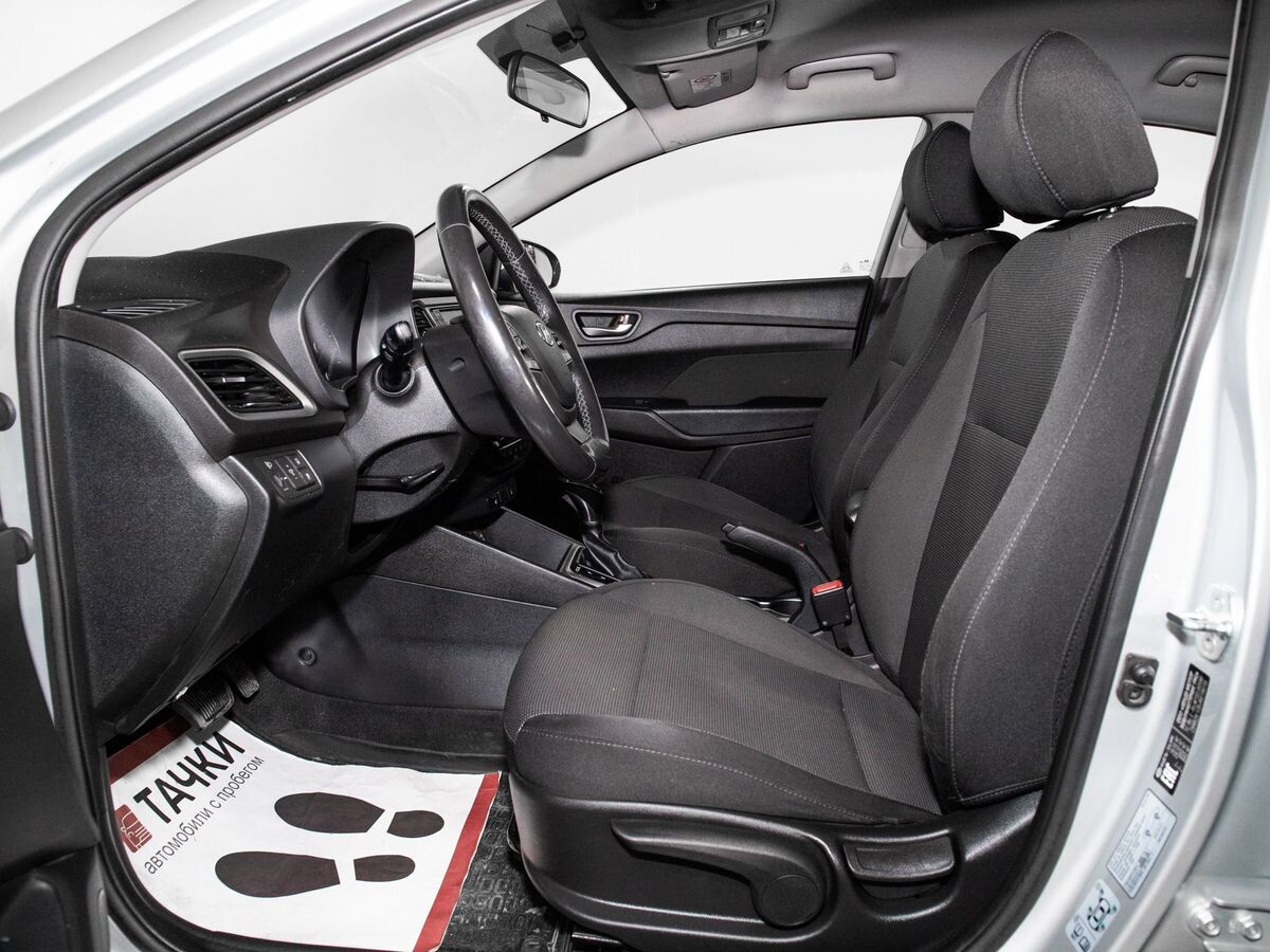 Hyundai Solaris 2017 - фото автомобиля