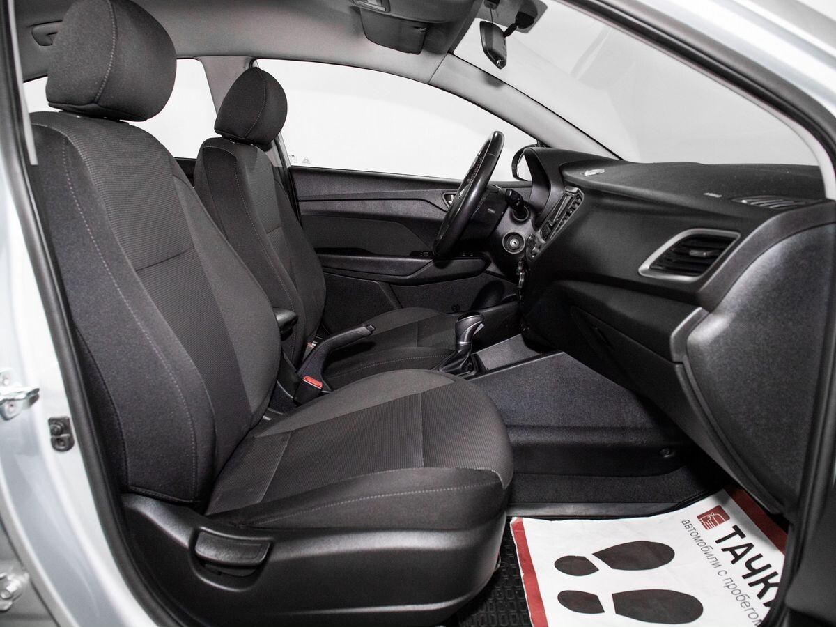 Hyundai Solaris 2017 - фото автомобиля