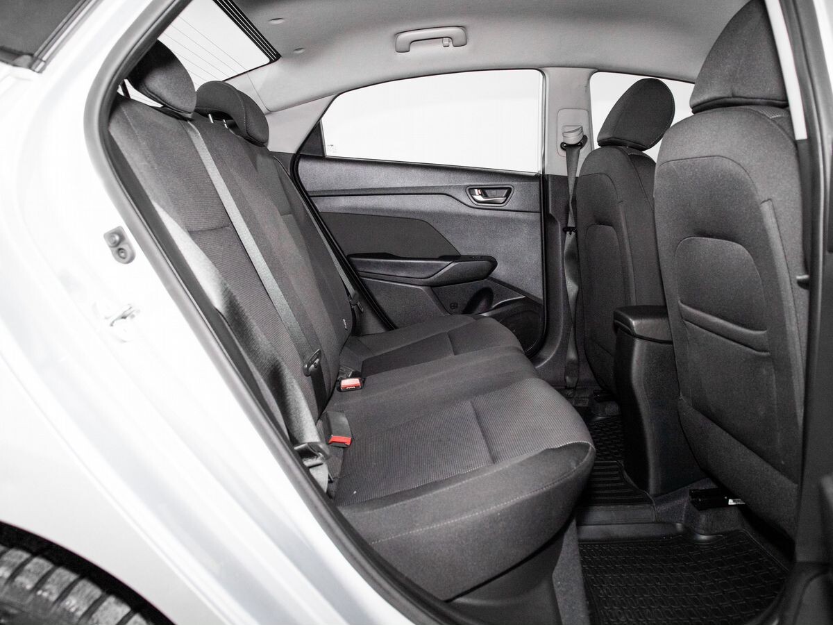 Hyundai Solaris 2017 - фото автомобиля