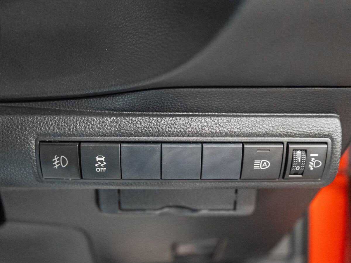 Toyota Corolla 2019 - фото автомобиля