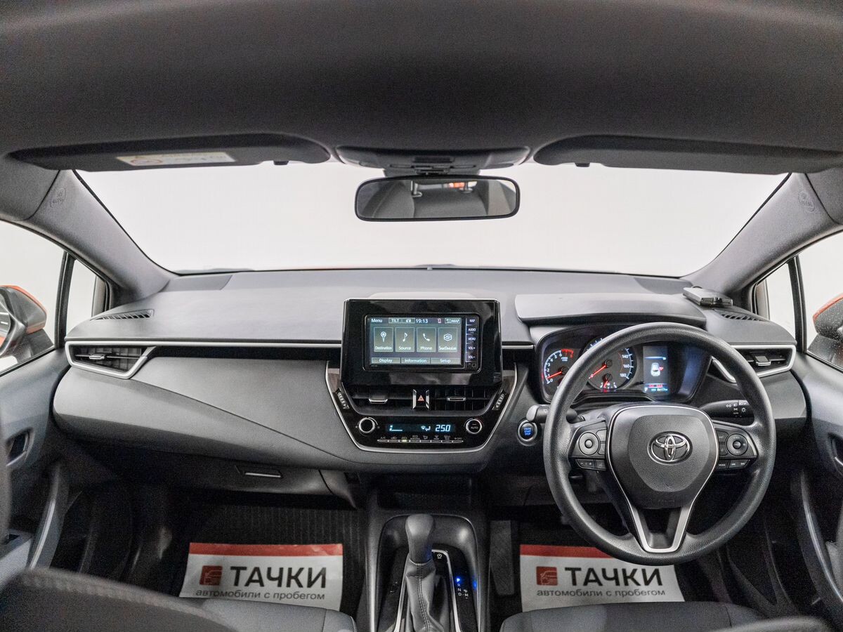 Toyota Corolla 2019 - фото автомобиля