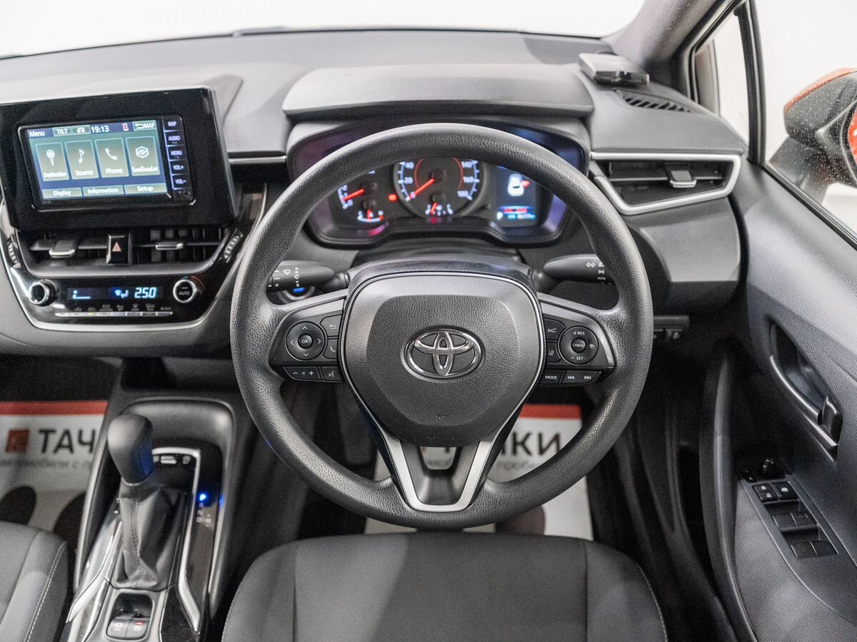 Toyota Corolla 2019 - фото автомобиля