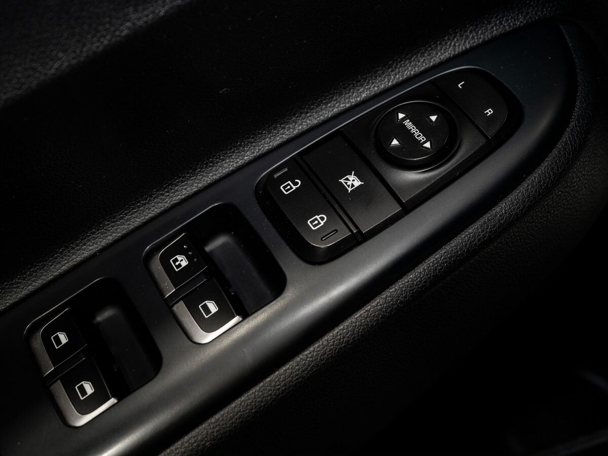 Kia Rio 2020 - фото автомобиля