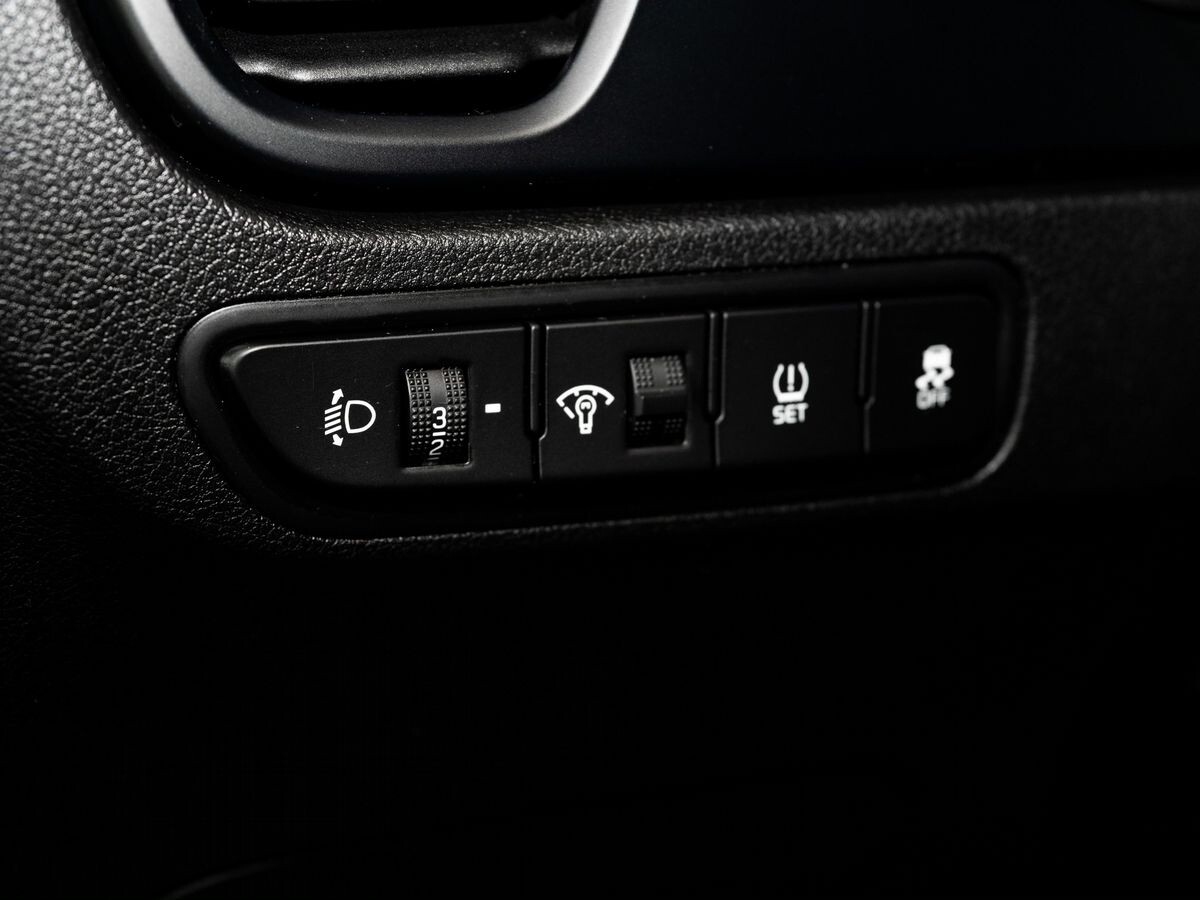 Kia Rio 2020 - фото автомобиля