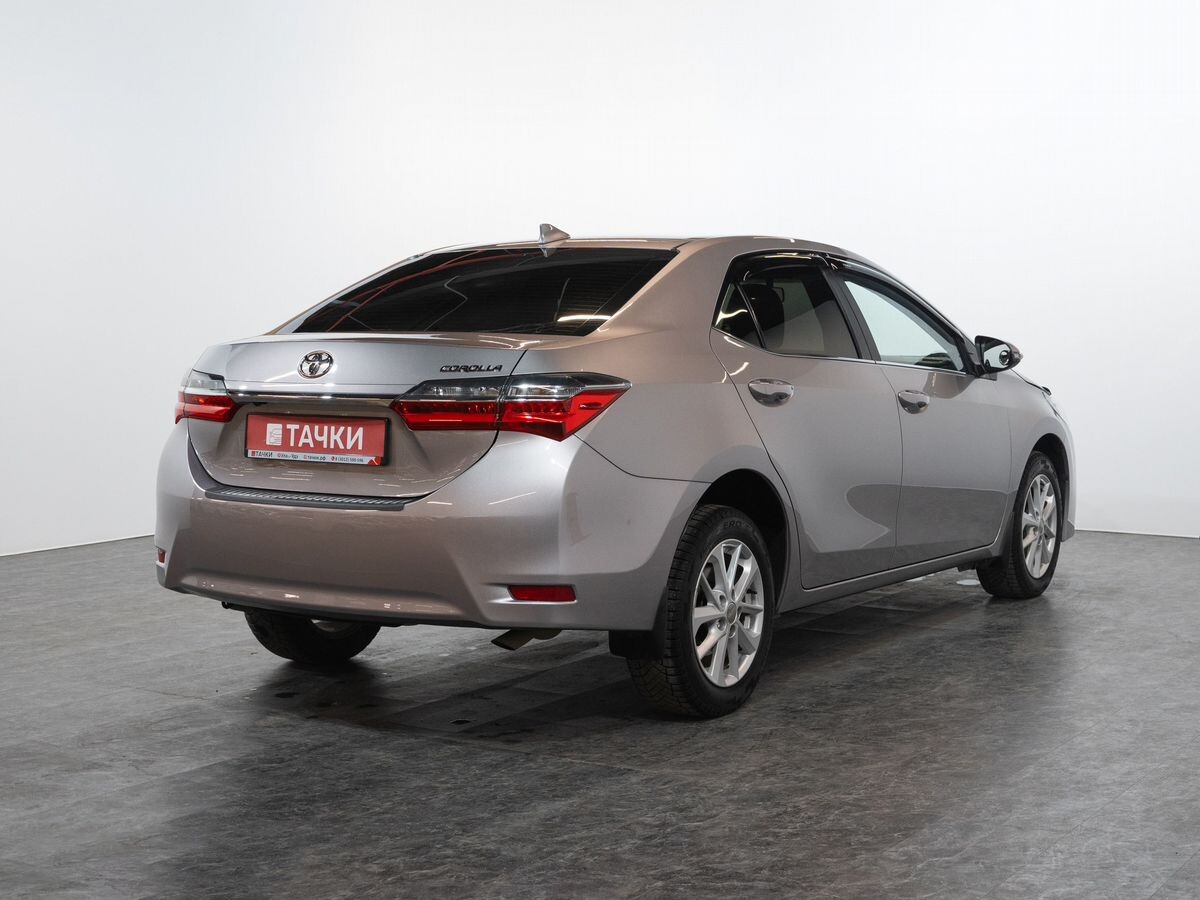Toyota Corolla 2018 - фото автомобиля
