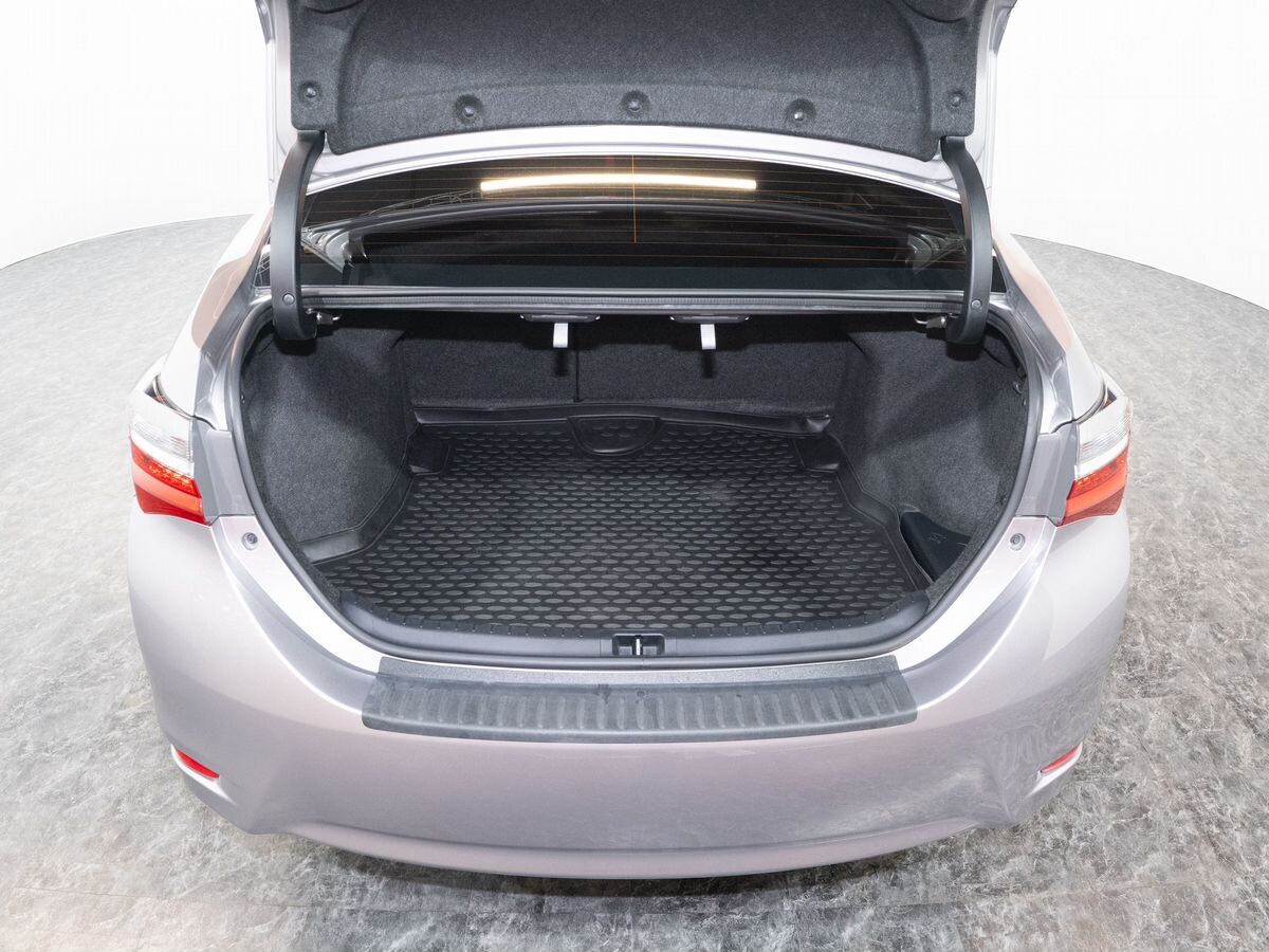 Toyota Corolla 2018 - фото автомобиля