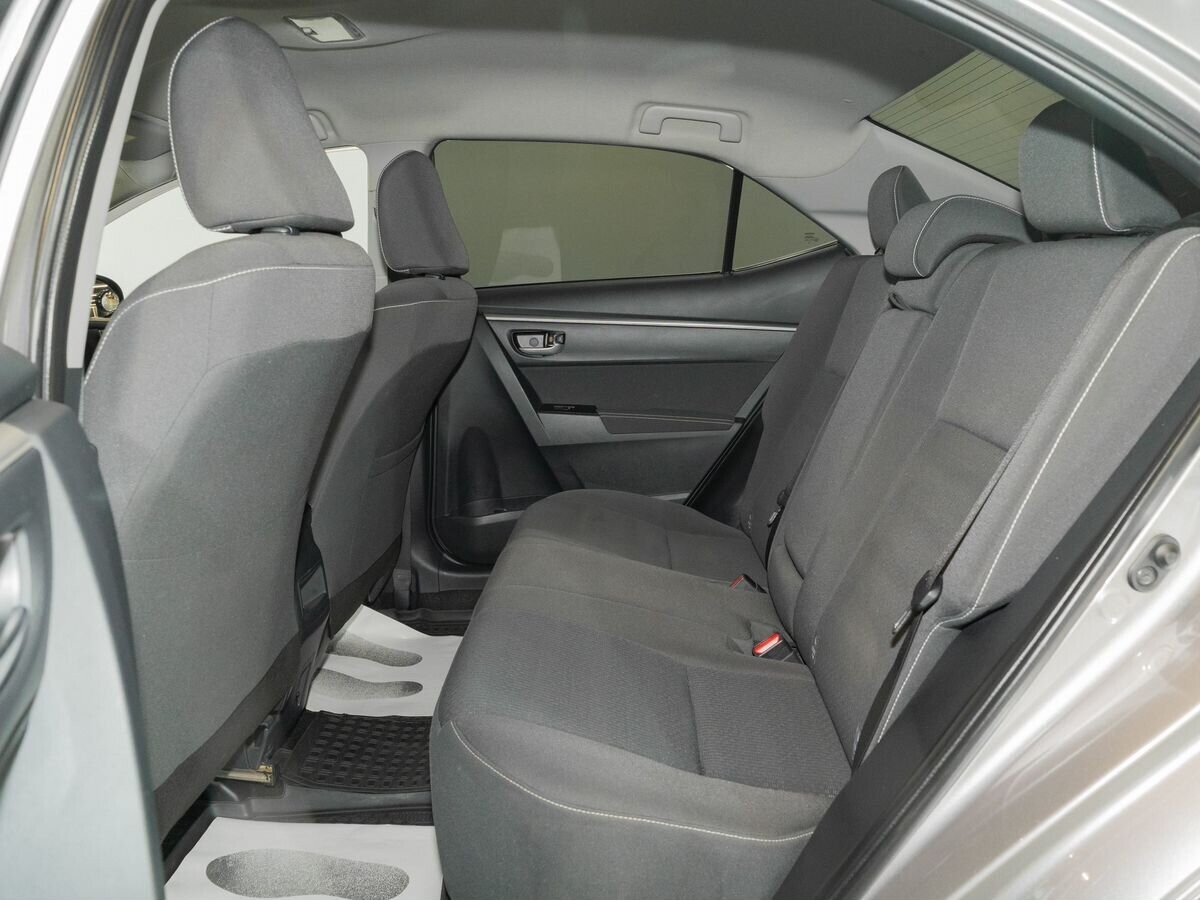 Toyota Corolla 2018 - фото автомобиля