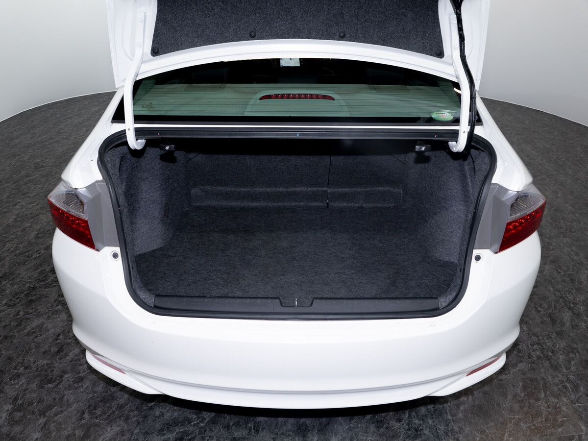 Honda Grace 2014 - фото автомобиля