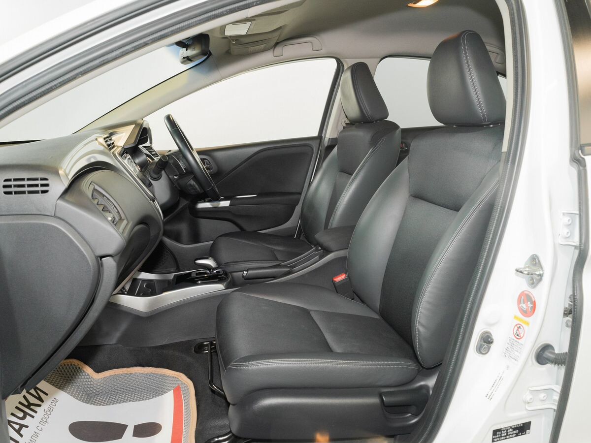 Honda Grace 2014 - фото автомобиля