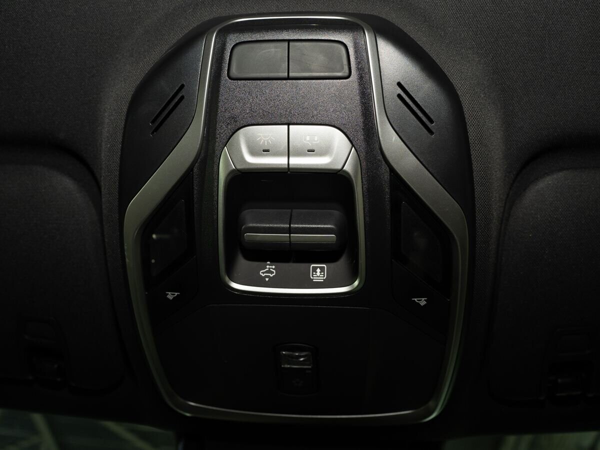 Geely Tugella 2023 - фото автомобиля