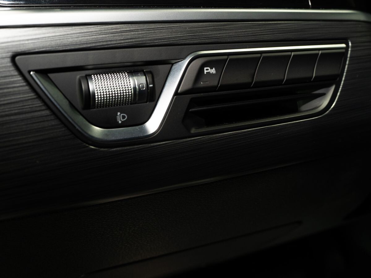 Geely Tugella 2023 - фото автомобиля