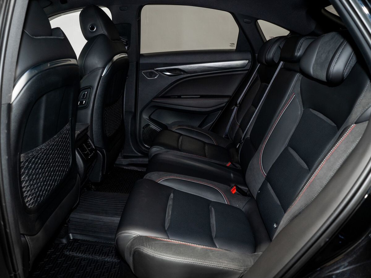 Geely Tugella 2023 - фото автомобиля