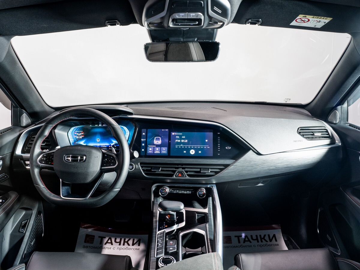 Geely Tugella 2023 - фото автомобиля
