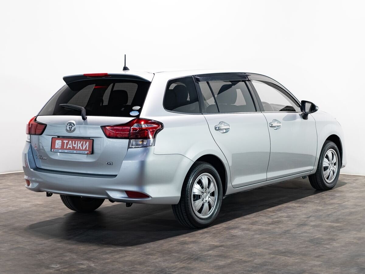 Toyota Corolla 2016 - фото автомобиля